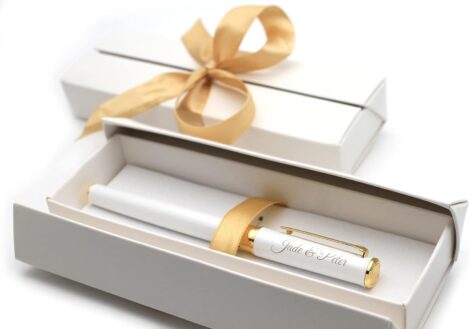 Customized Metal Pen with Gift Box – Create an Extraordinary Laser Engraved Present – White.