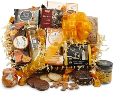 Christmas Joy Food Hamper: Luxurious Xmas Gift Basket for Personal or Corporate Celebrations.