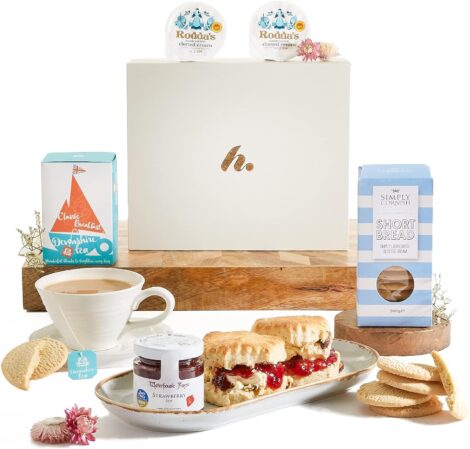 Cream Tea Hamper – Cornish Scones, Clotted Cream, Strawberry Jam, Biscuits, and Breakfast Tea. Hampers for Women.