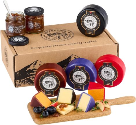 Snowdonia Cheese Co. Gift Box: 4 Luxury Cheeses & 2 Crafted Chutneys