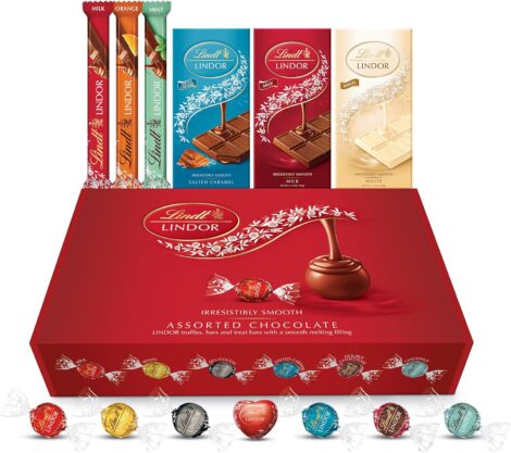 Lindt Lindor Luxury Chocolate Gift Box – Truffles with Melting Filling – Assorted Flavours