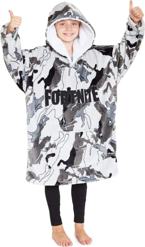 Fortnite Oversized Hoodie, Cozy Fleece Dressing Gown, Ideal Gift for Gamers 7-14 Years.