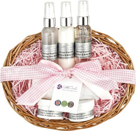 Organic teen gift sets, vegan pamper kits, skincare sets for teens, birthday gifts for teen girls, acne face wash.