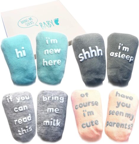 4 pairs of adorable baby socks with quotes in a lovely gift box. Suitable for newborns up to 12 months.